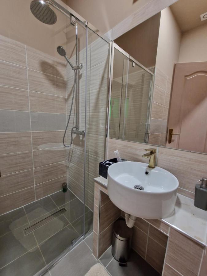 Fantastico Exlcusive Hotel Senta Exterior photo